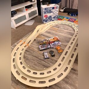 Rare Tamiya mini 4wd oval speedway track + 4 tamiya cars
